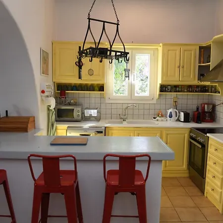 Cycladic House At The Suburbs Of Νάουσα